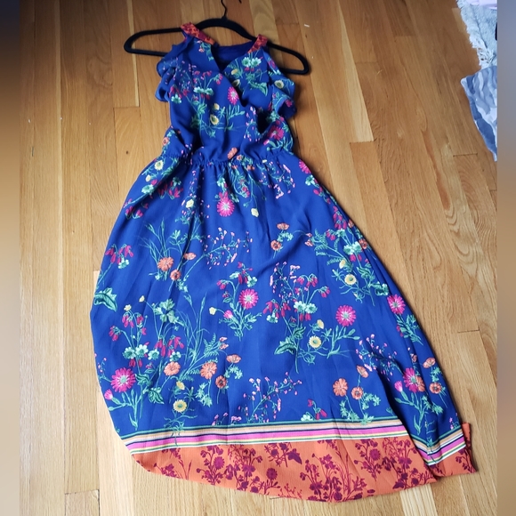 Dress - Picture 2 of 4